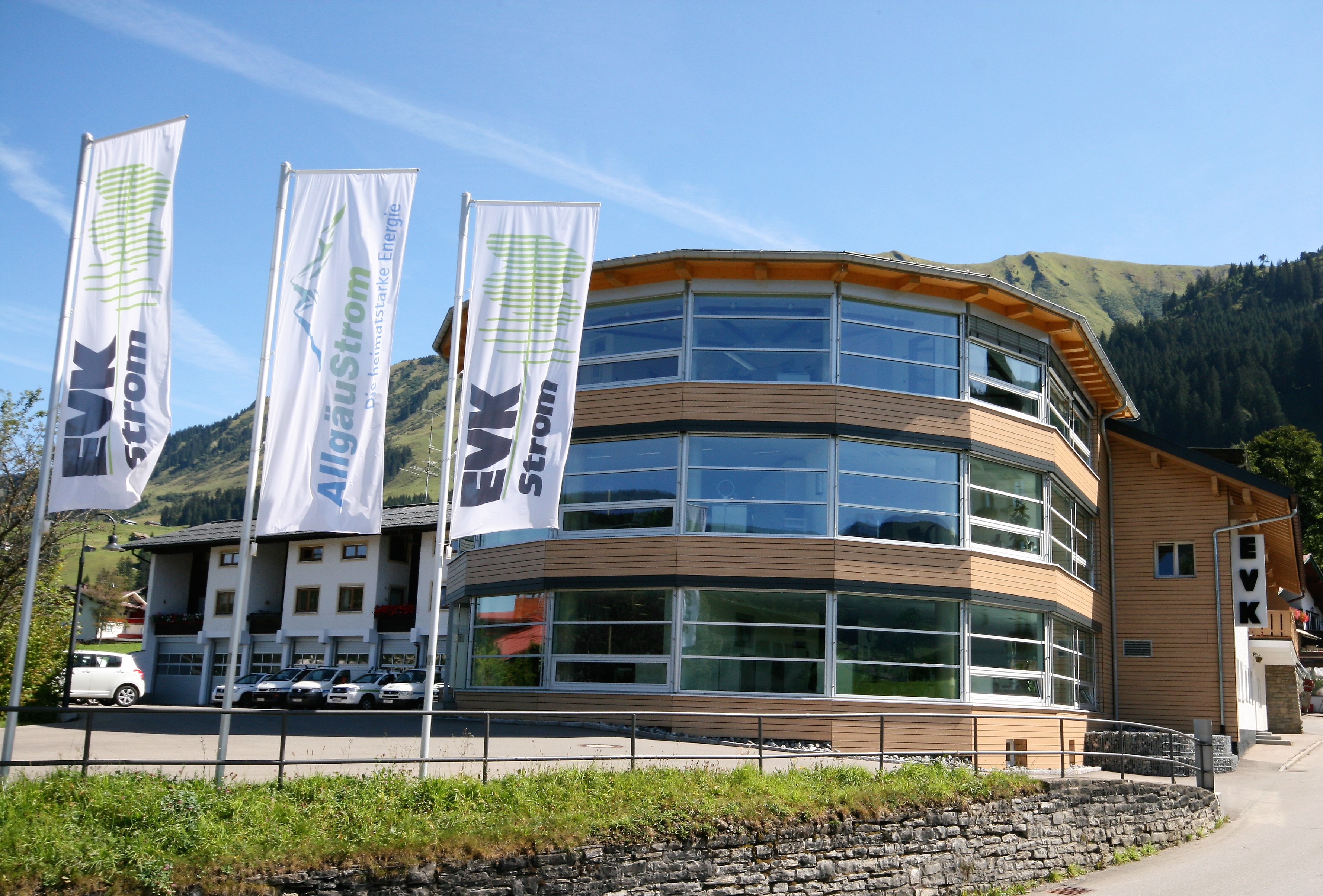 Der Neubau unseres Geschäftsgebäudes in Riezlern Das Geschäftsgebäude der Energieversorgung Kleinwalsertal
